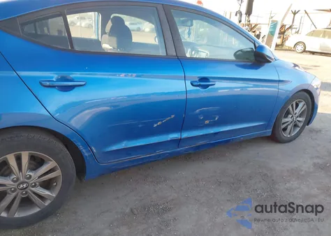 2017 Hyundai Elantra Value Edition z USA, uszkodzony, nr VIN 5NPD84LFXHH203235